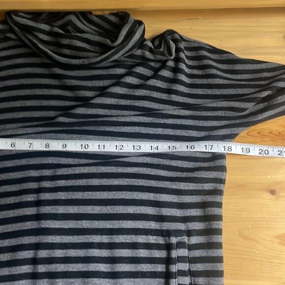 Talbots black/gray striped 3/4 sleeve turtleneck top women's P - Picture 11 of 12